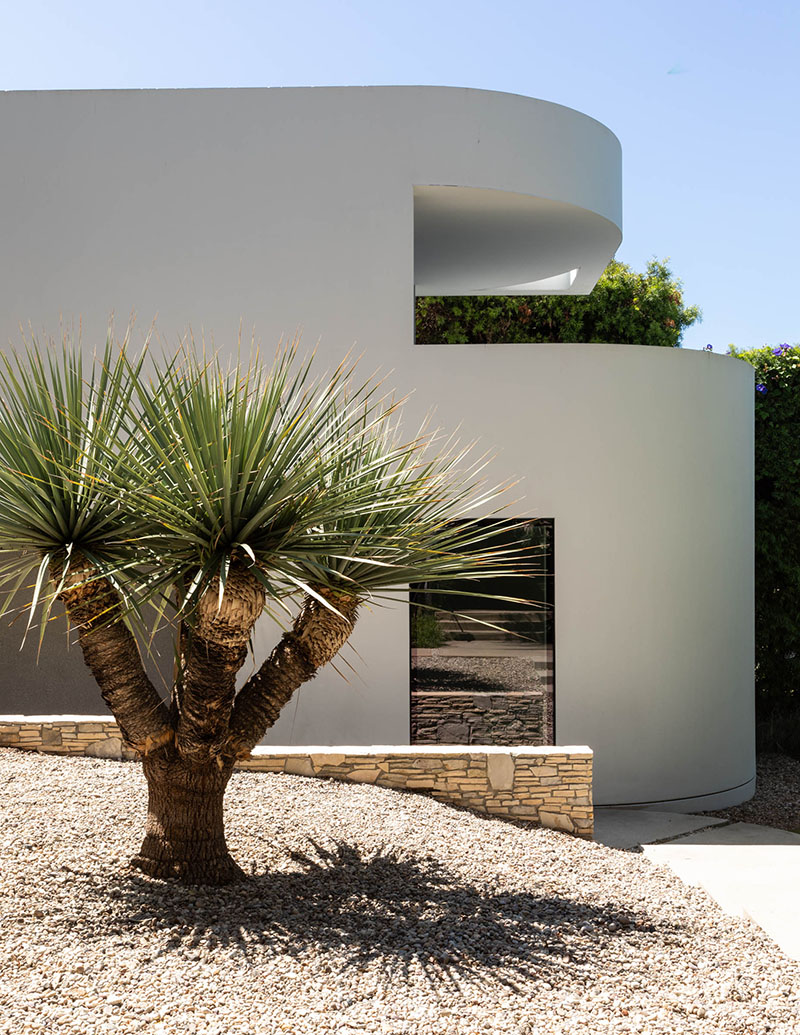 Beautiful home with tree | Jack Haley Exterior | Eco-Luxury Landscape Architecture + Design | Westside Los Angeles